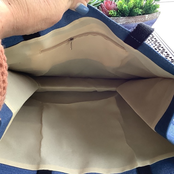 New in package, Cute, Blue, Mickey Mouse canvas Tote and wristlet - Picture 5 of 7